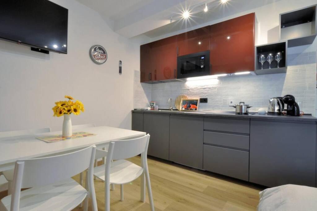 Special 10 - Comfort And Style In The Heart Of Historic Turin Center מראה חיצוני תמונה
