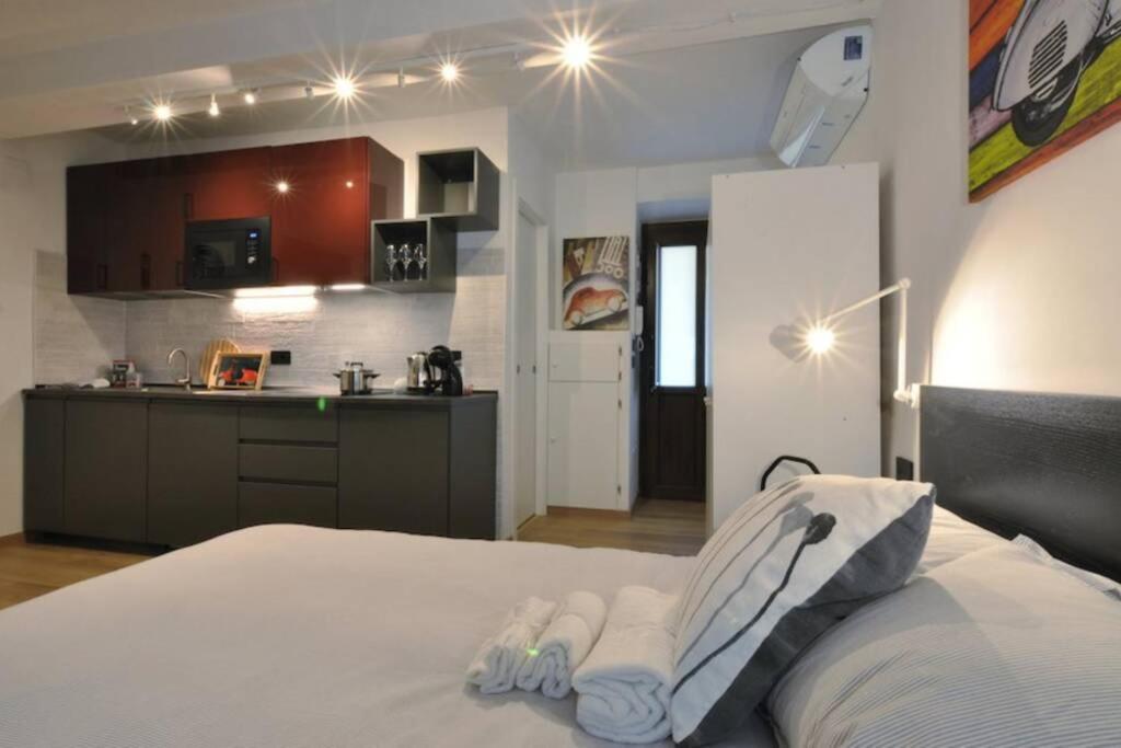Special 10 - Comfort And Style In The Heart Of Historic Turin Center מראה חיצוני תמונה